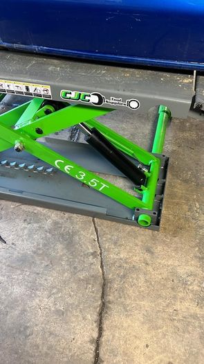 3.5 ton Mid rise Scissors Lift