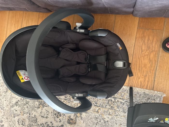 Be safe infant car seat ( iZi Go Modular )with ISOFix base