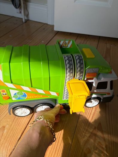 Dickie Toys Action Series Garbage Truck, 39 cm