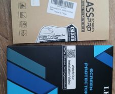 Screen protectors for Samsung Galaxy S10