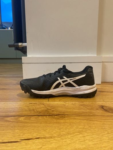 hockey shoes