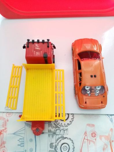 Toy vehicles