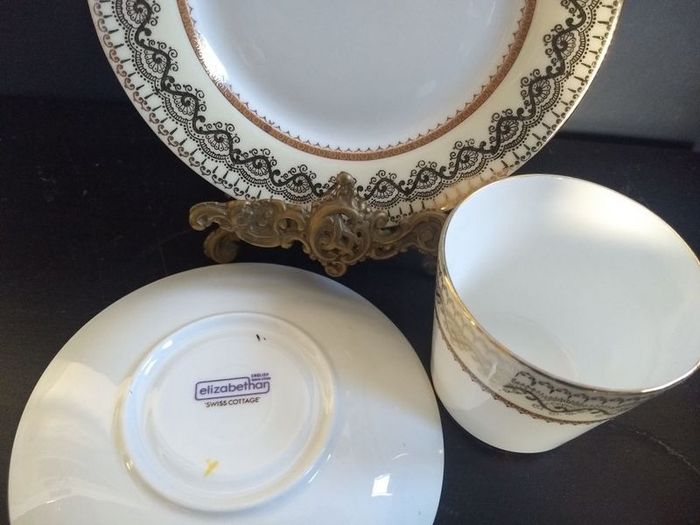 Beautiful Elegant Trio by Elizabethan English Bone China in the "Swiss Cottage" Pattern