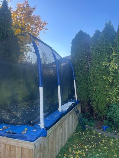 Trampoline 15ft x 9ft