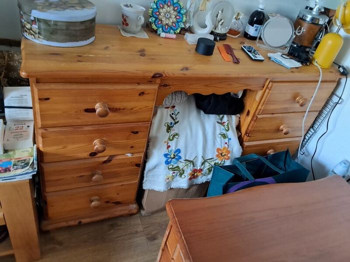 dressing table