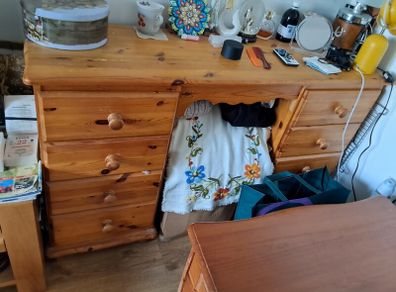 dressing table