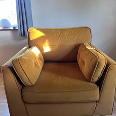 Beautiful three piece suite for sale