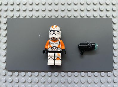 lego star wars sw0522 Clone Trooper, 212th Attack Battalion (Phase 2) minifigure - Orange Arms, Dirt Stains, Scowl