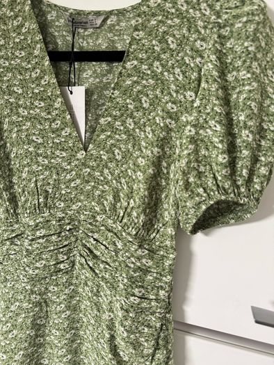 BNWT Stradivarius Green Floral Dress Size S