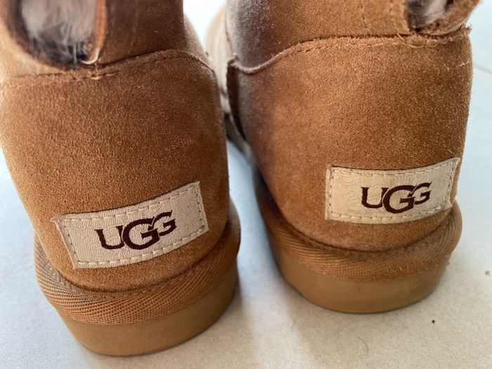 UGG Remora Buckle boot in chestnut suede with a wool lining size UK 3 brand New
