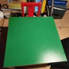 free kids chair and table