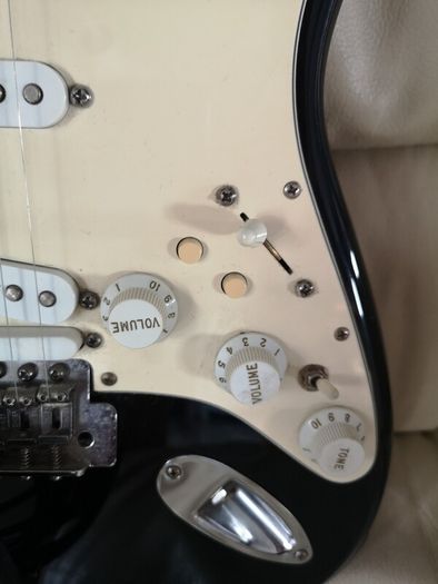 Fender Roland Ready Strat.