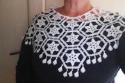 Applique Patch Collar Neckline