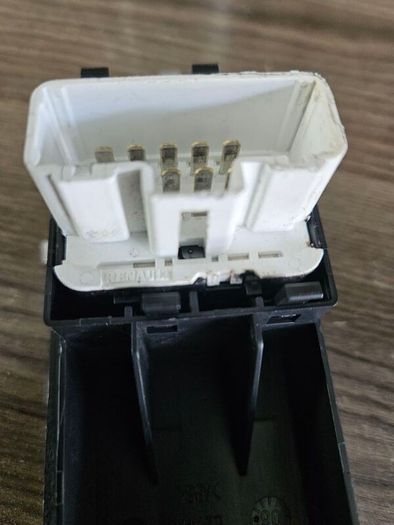 Window controls for 2007 Renault Clio
