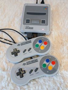 Nintendo Classic Mini SNES Console Bundle - 2 Controllers & Cables - Perfect Working Order