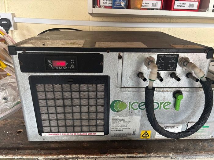 Beer cooler + Taps