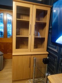 display unit / dresser