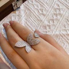 Stunning New Adjustable Crystal Ring