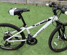 24" JM24 Oyama White Mountain Bike