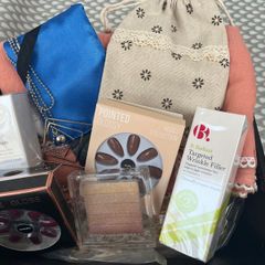 2 Beauty Hampers