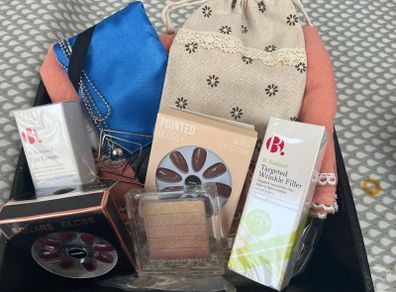 2 Beauty Hampers
