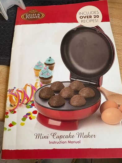 Mini cupcake maker