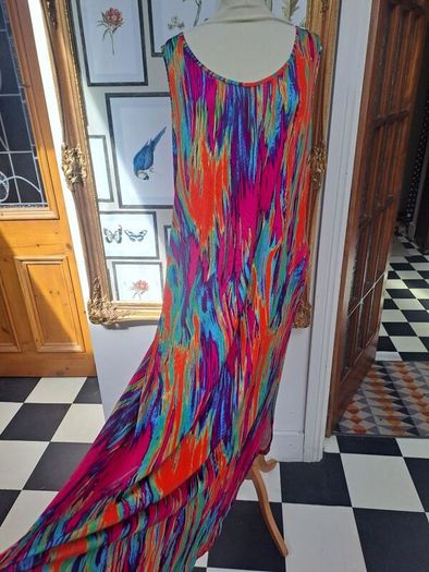 Maxi multicoloured summer dress with pockets