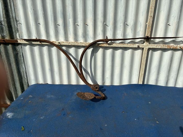 Set of 4 old trap springs