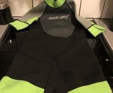 Boys wetsuit age 10 like new