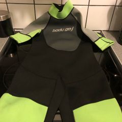 Boys wetsuit age 10 like new
