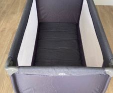Travel cot
