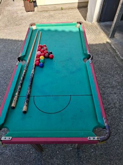 kids pool/snooker table