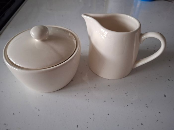Jug and sugar bowl