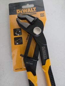 Dewalt grips