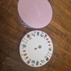 ceramic cakestand