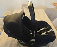 Maxi-Cosi car seat