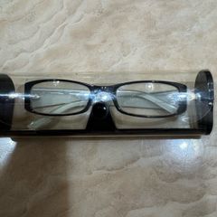 Reading glasses +2 with case