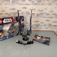 Lego 75104 Kylo Rens Command Shuttle with display stand
