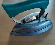 Vintage iron 'Delux'