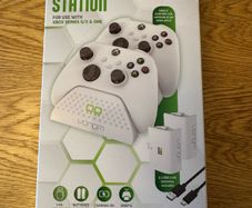 Venom Docking Station for Xbox -unopened