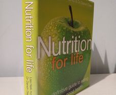 Nutrition For Life by Lisa Hark & Dr. Darwin Deen