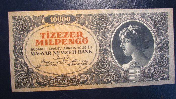 Hungary 1946.10,000 Pengo Banknote.Good Very Fine Condition.