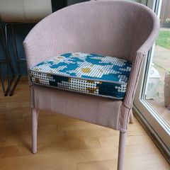 Soft pink Lloyd loom chair