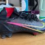 Size 39 Nike football shoes Image 2