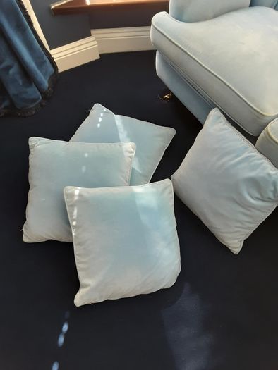 Antique Dutch sofa blue buttoned back with 4 cushions and 2 arm covers