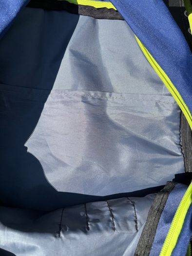 schoolbag/backpack