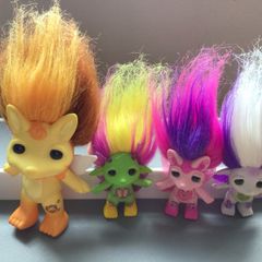 4 Small Zelf troll figures