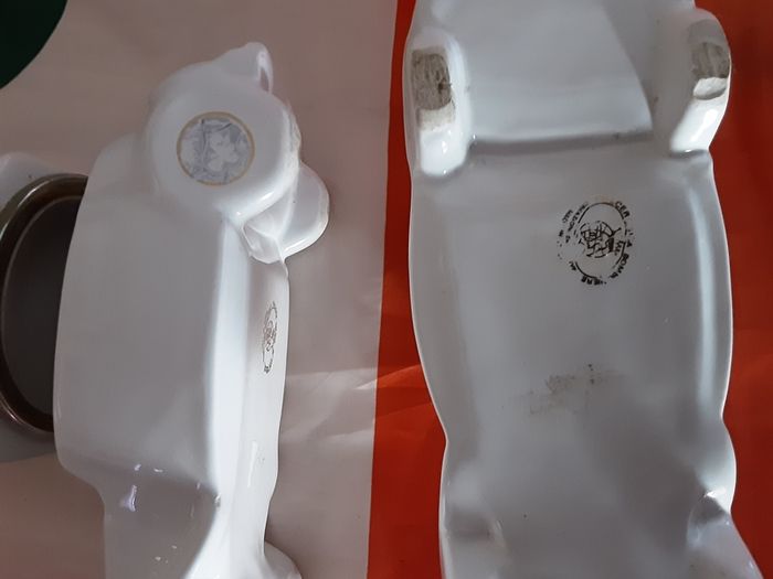 nice porcelain trinket car's
