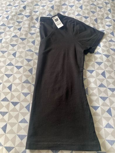 Black t-shirt