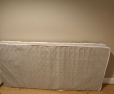 Single bed mattress